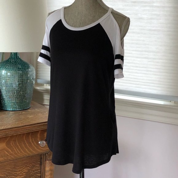 3/$25 Sporty Open Shoulder Scoop Neck Top - Picture 1 of 6